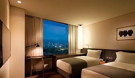 Special Offer - Standard Twin Room with City View with Breakfast 1+1 Promotion