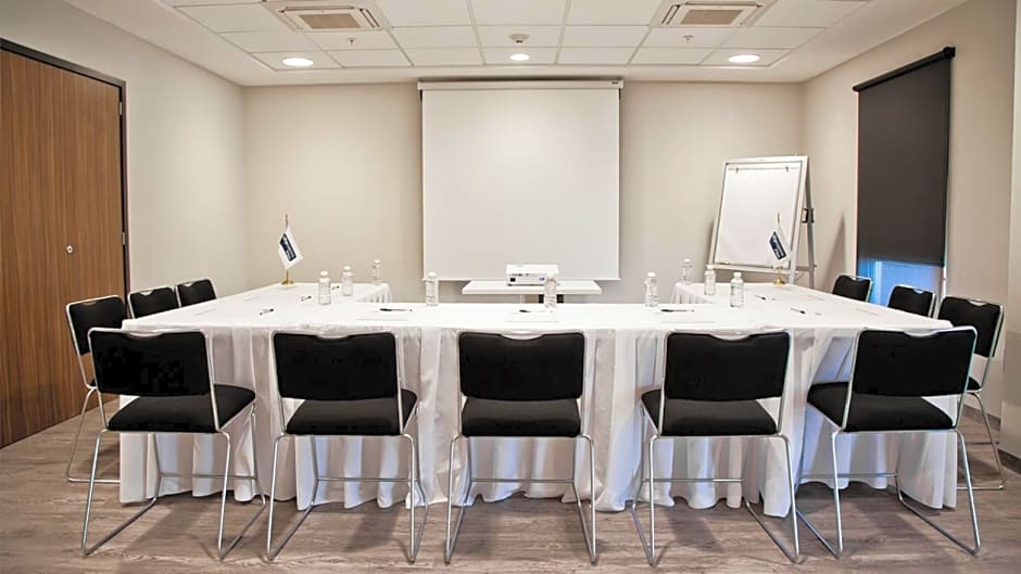City Express Plus by Marriott Guadalajara Palomar