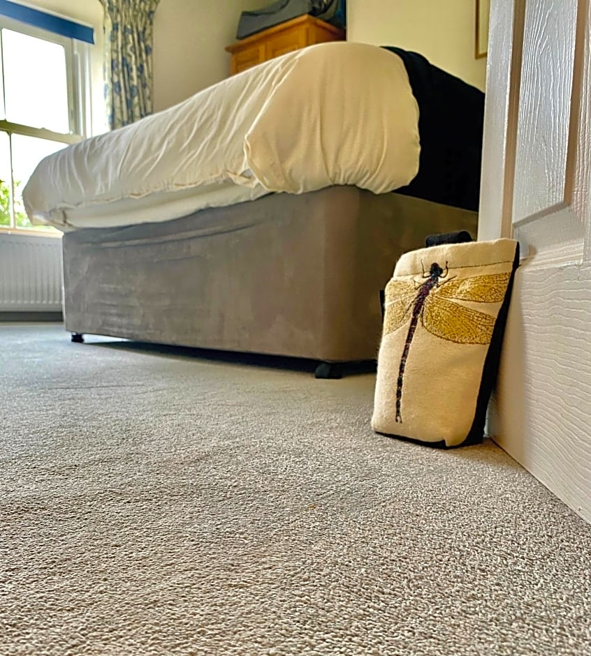 Lynwood House Bed and Breakfast