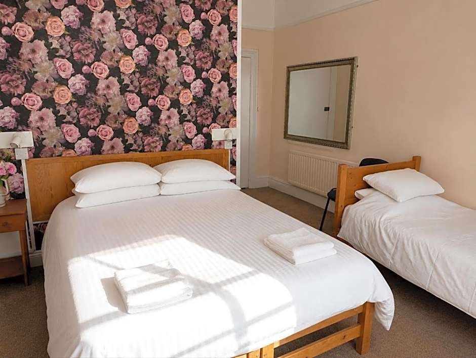Dolphins Hotel
