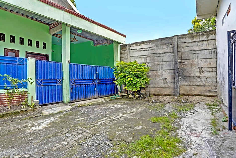 OYO LIFE 92077 Tarlo Guest House 3