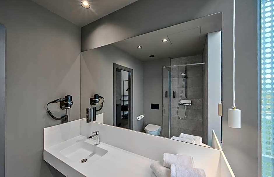 Zleep Madrid Airport