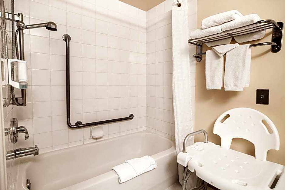 Super 8 by Wyndham Whitecourt