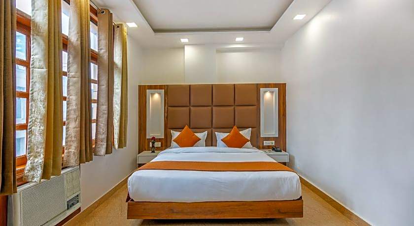 Hotel Rahul Palace