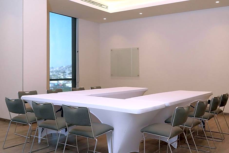 City Express Plus by Marriott Monterrey Centro