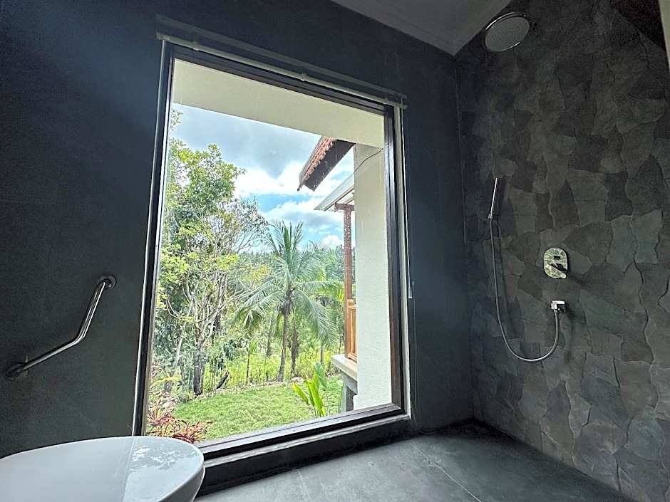 Green Coco Suite