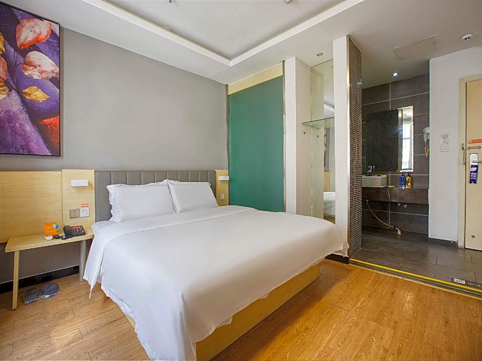 7 Days Inn Nanchang Bayi Square North Dinggong Road Metro Station