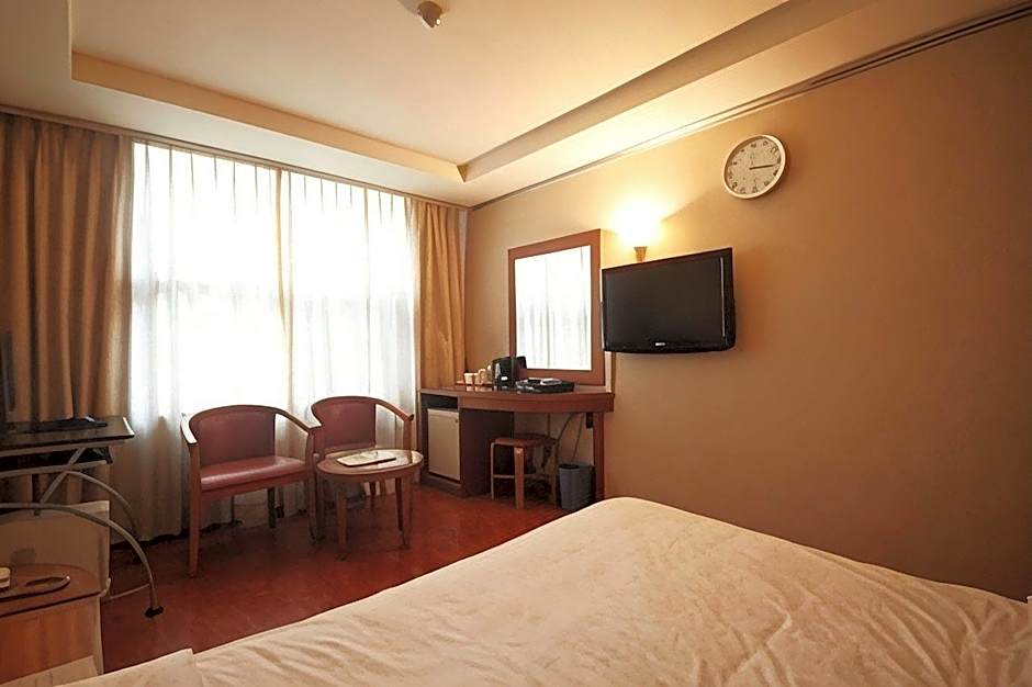 Hotel Busan Station 102