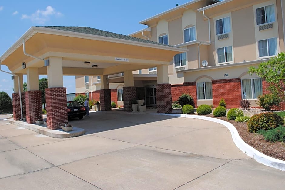 Holiday Inn Express Boonville