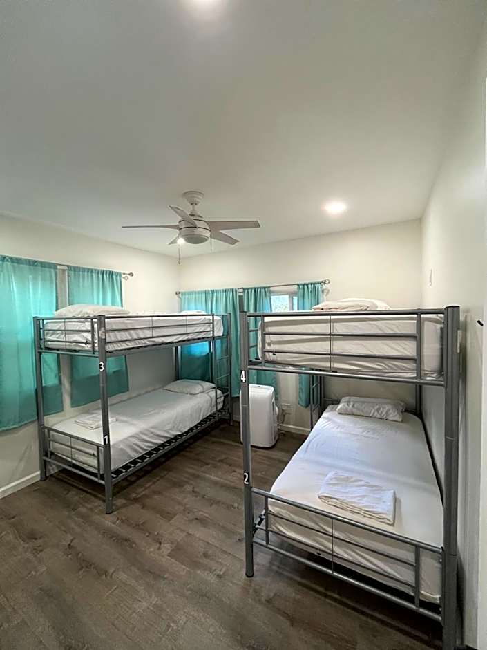 Howzit Hostels Maui