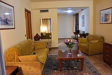 Suite with Balcony and Sea View