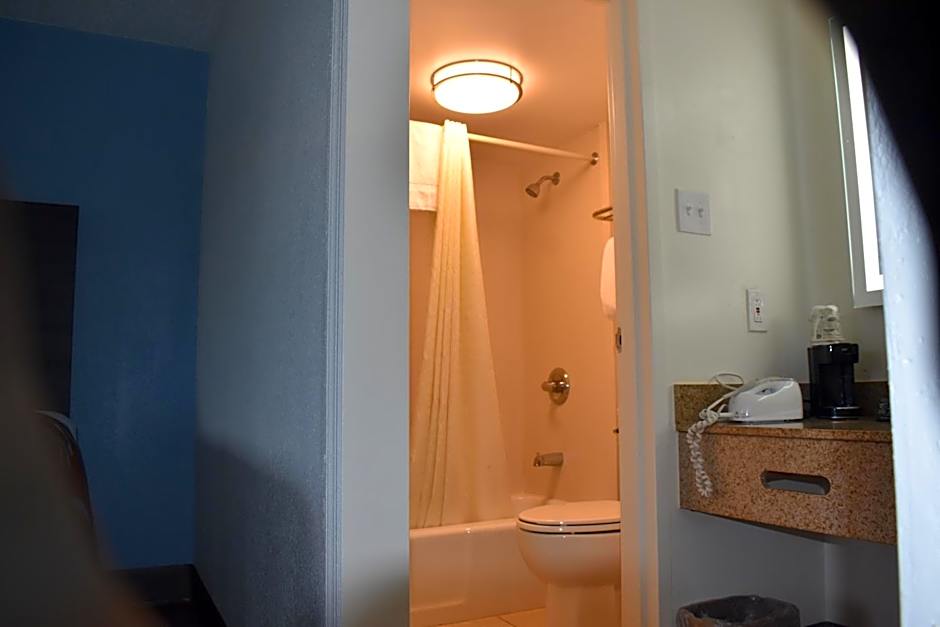 Super 8 by Wyndham Riverside AL