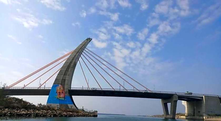 Tapeng Bay Holiday Hotel