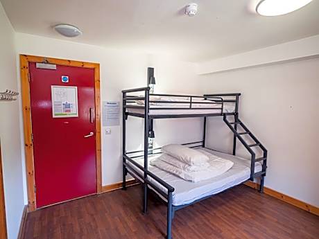 3 Bed Double Private Room