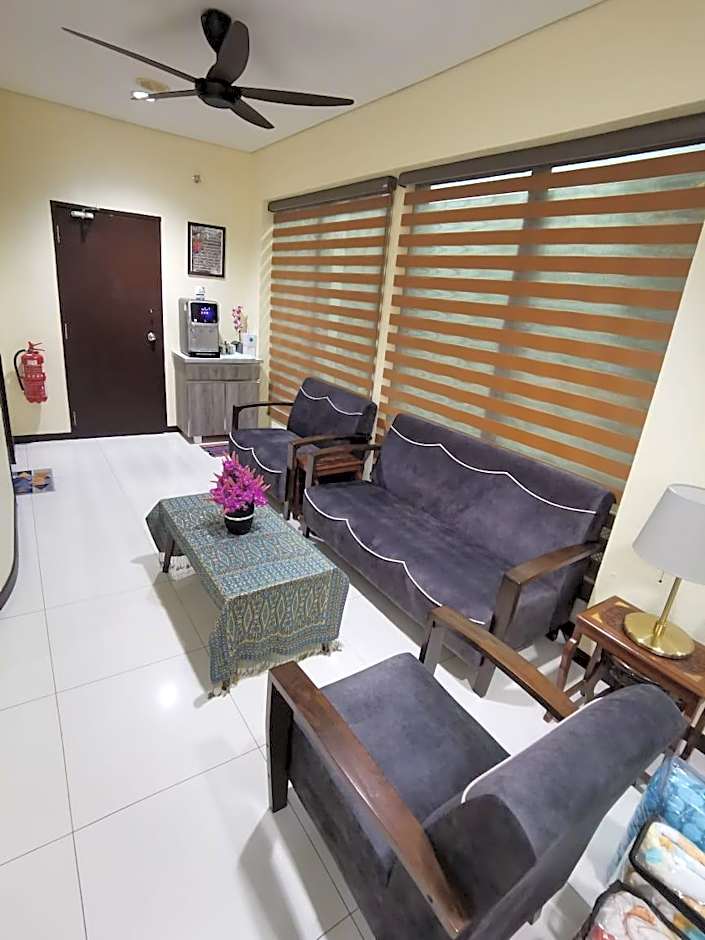 PAVILION INN HOTEL LUMUT