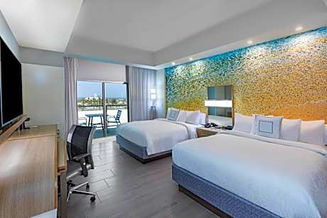 Guest room, 2 Queen, Partial bay view, Balcony