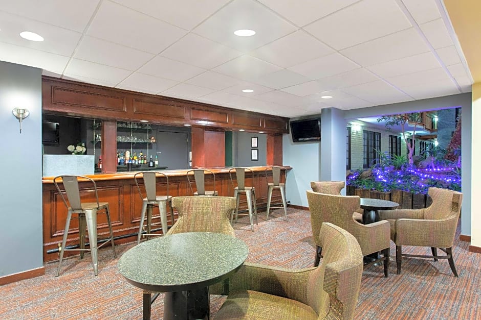 Aksarben Suites – Omaha, NE