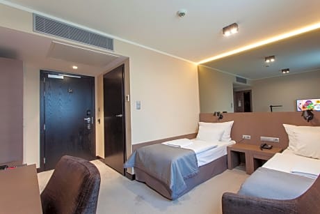 double or twin standard