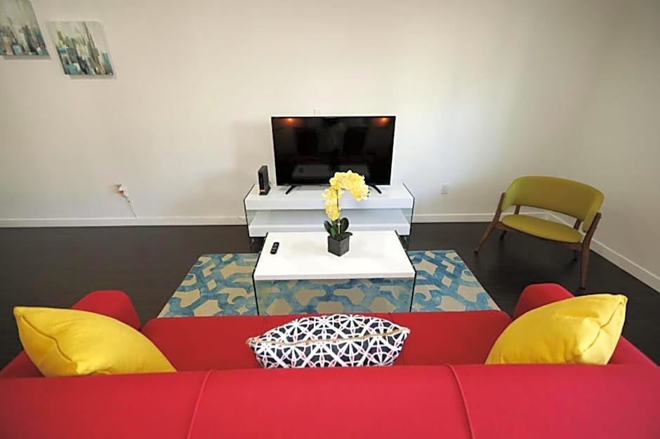 Downtown Cosmopolitan Residences