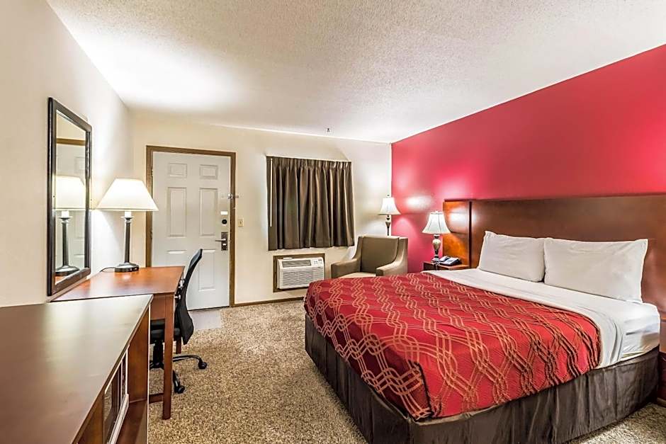 Photo 1 of 6 of 1 Queen Bed