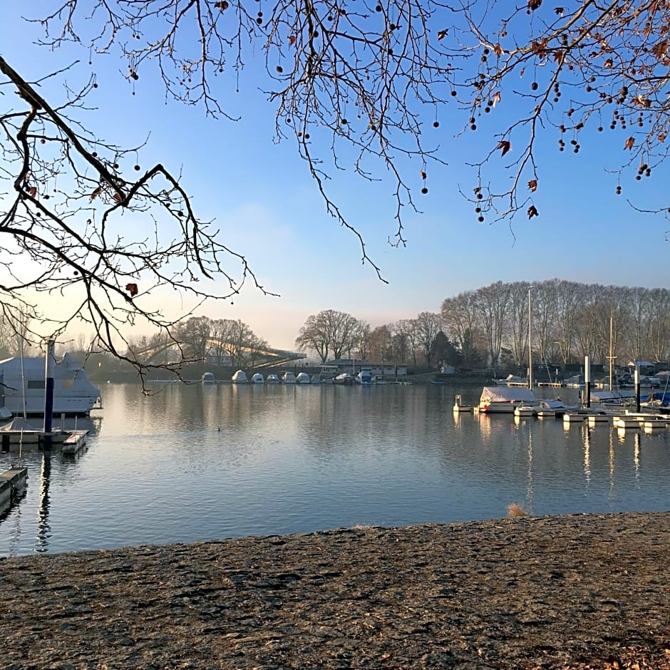 Schmuckkästle am Hafen