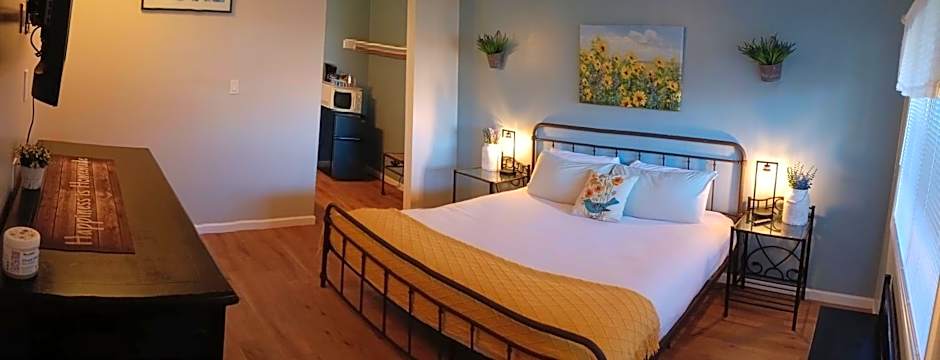 Photo 1 of 5 of 1 King Bed
