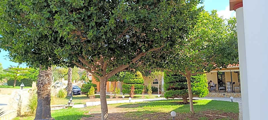 Elanthi Village Apartments