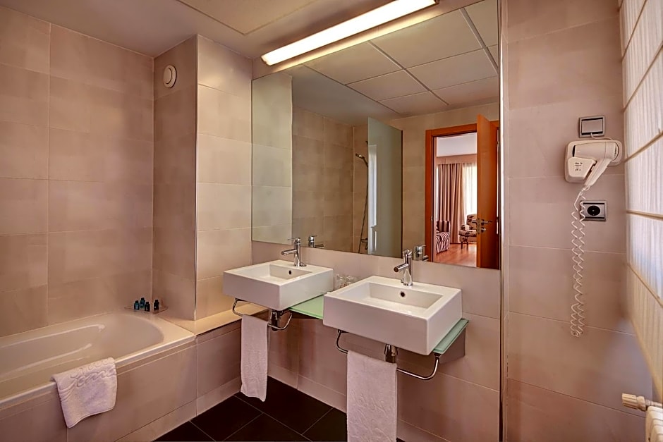 Hospedium Hotel Villa Gom