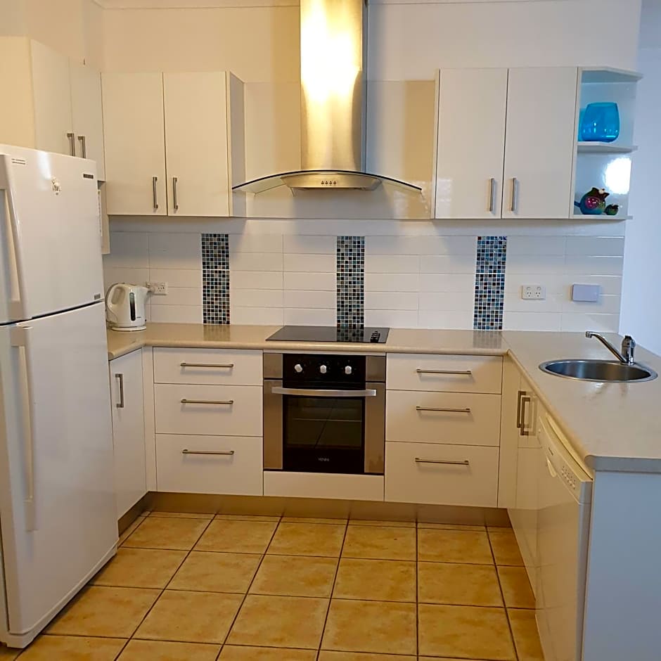 Nautilus Holiday Apartments