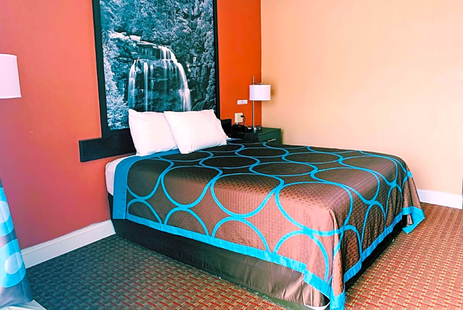 Super 8 by Wyndham Marion NC