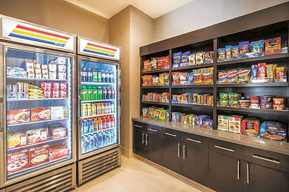 La Quinta Inn & Suites by Wyndham Clifton Park