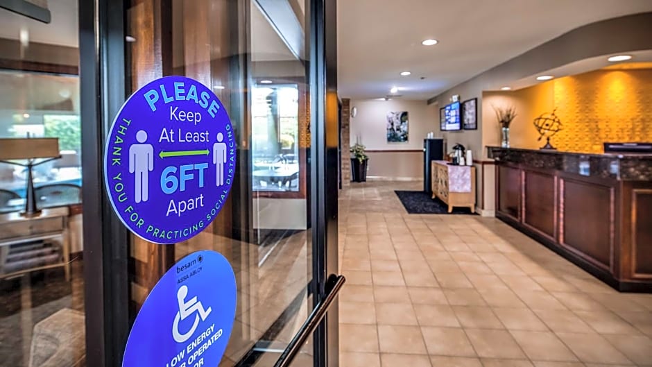 Best Western Lakewood Inn