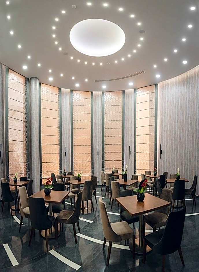 LOUIS V HOTEL LEBANON