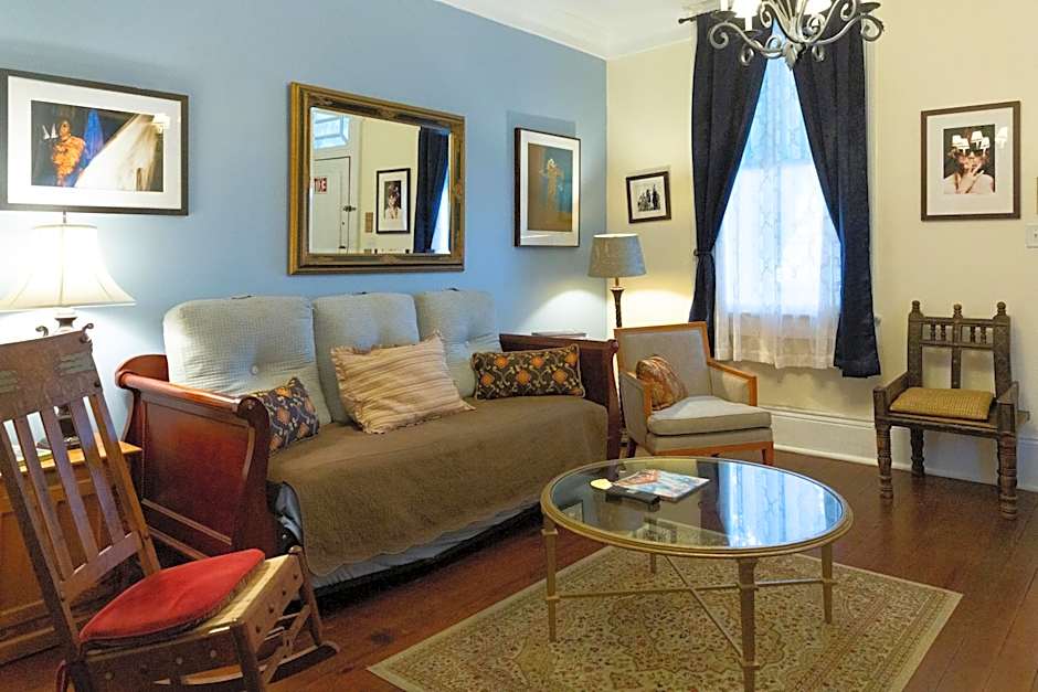 The Blue60 Marigny Inn
