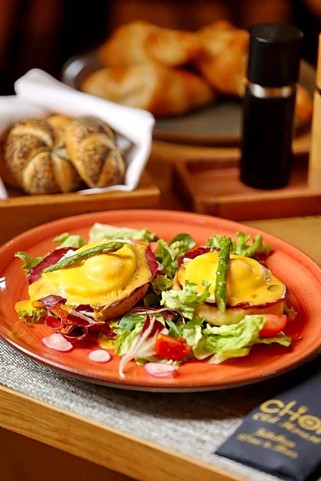 Chop Old House Hotel