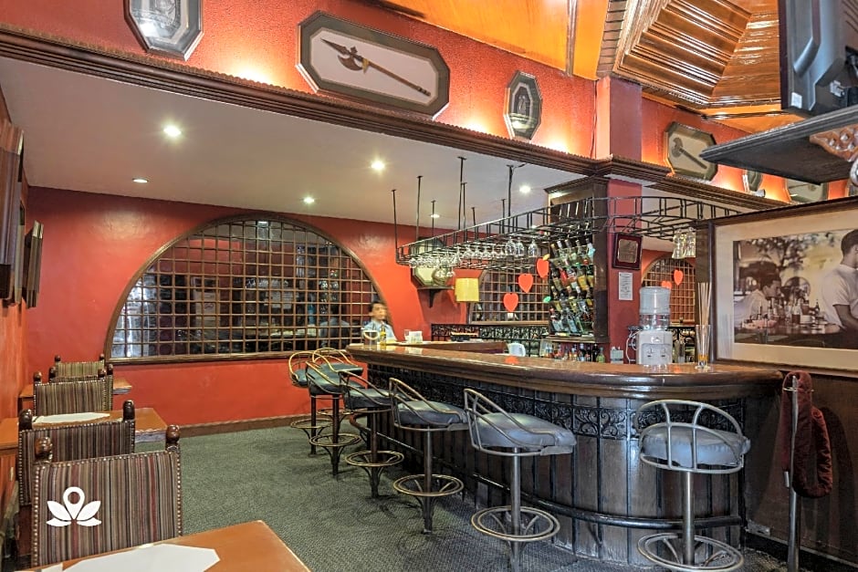 ZEN Rooms Camelot Hotel QC