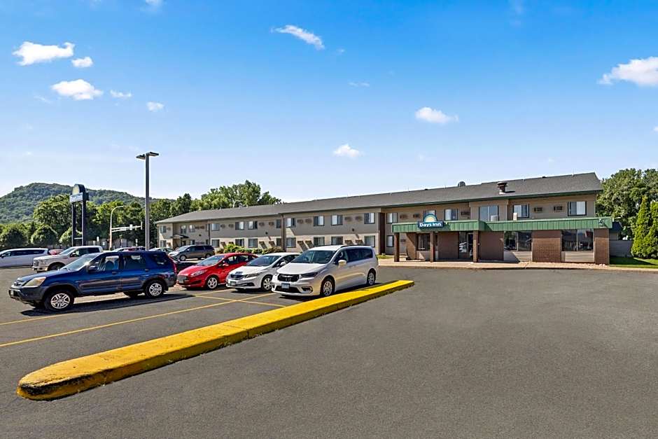 Days Inn by Wyndham Winona