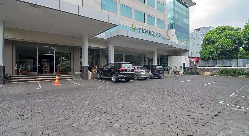 Hotel Yehezkiel Surapati Mitra RedDoorz