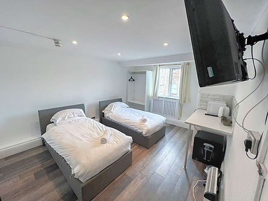 Photo 1 of 3 of Budget 2 Beds, Street View