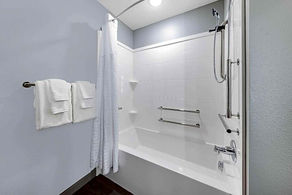 AmericInn by Wyndham International Falls Southwest