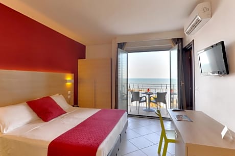 Superior Quadruple Room with Sea View and Balcony - Annex