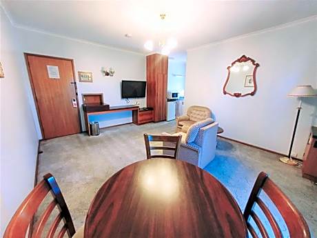 Superior Queen Room with Spa Bath