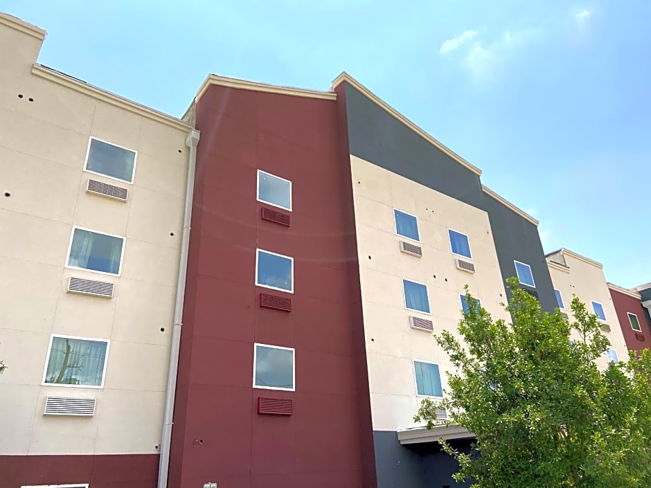 Candlewood Suites La Porte