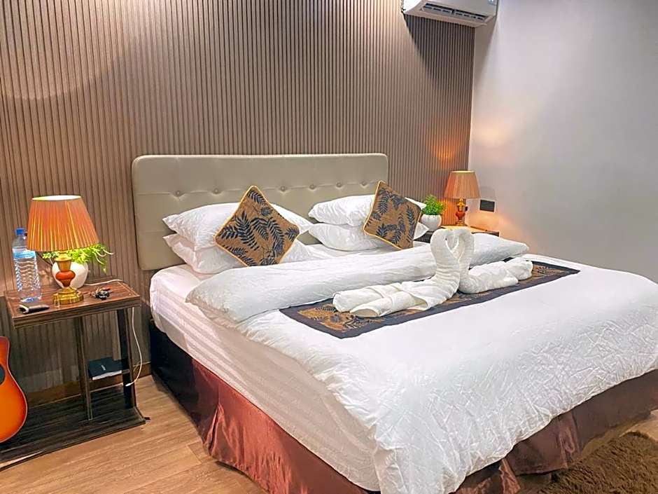 Himeyn Beach Inn