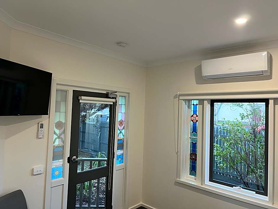 BENDIGO BOTANIC MOTEL- King Beds