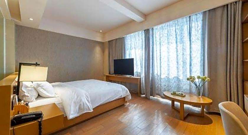 V8 Ziyuangang Hotel