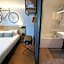 Kyriad Hotel Laval