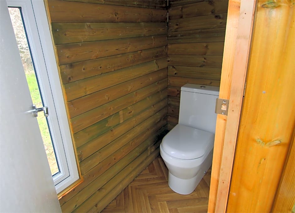 Dartmoor Reach Alpaca Farm