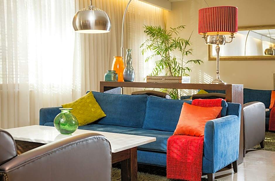 Prima Royale Hotel