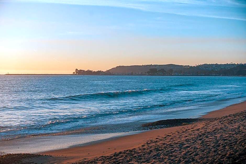 El Caminante Bar & Bungalows